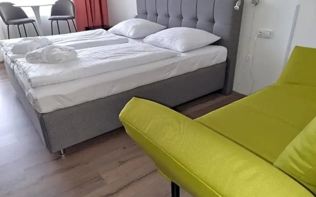 Ubytování Hanka v hotelovém pokoji C408