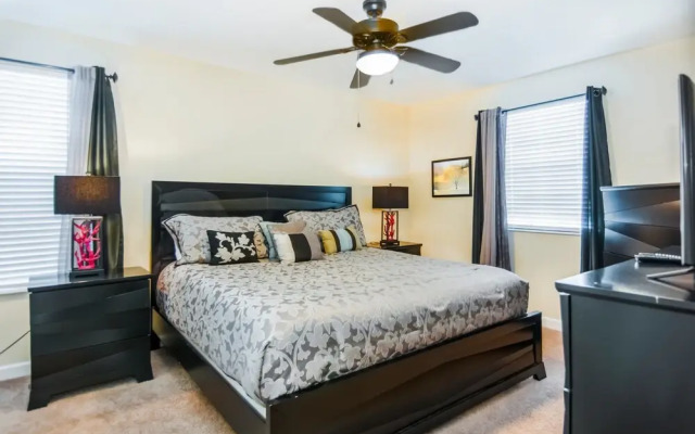 Home next to Disney CG1406