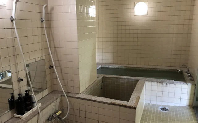 Capsule Hotel Honcho