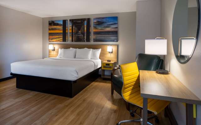 Days Inn by Wyndham Pleasant Prairie Kenosha