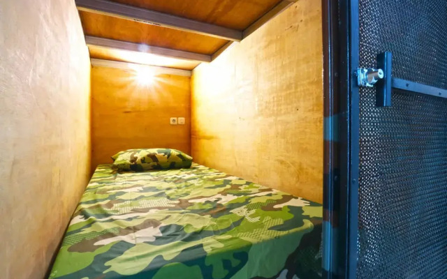 Kabin Kapsul Wisma Pondok Aren - Hostel