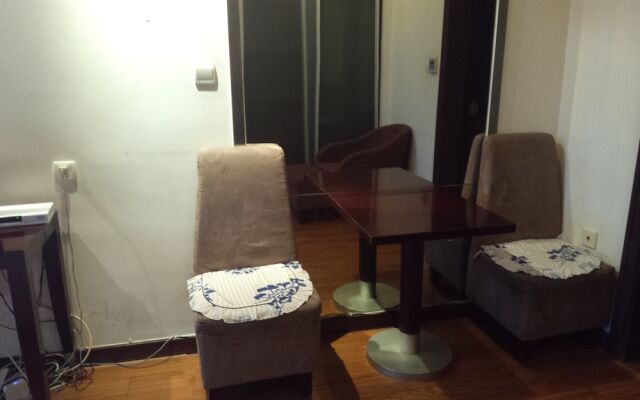 Jiarong Apartment Hotel