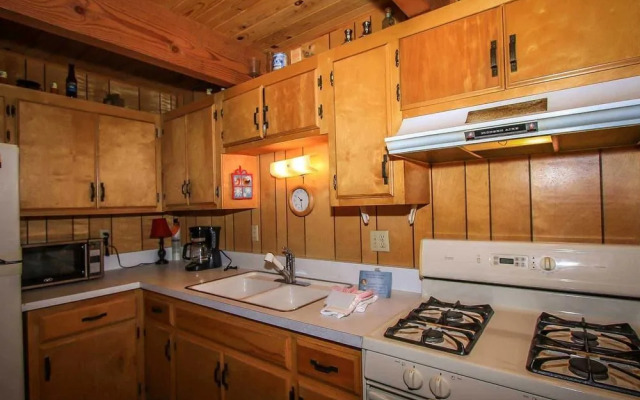 Sutherland 1055 by RedAwning