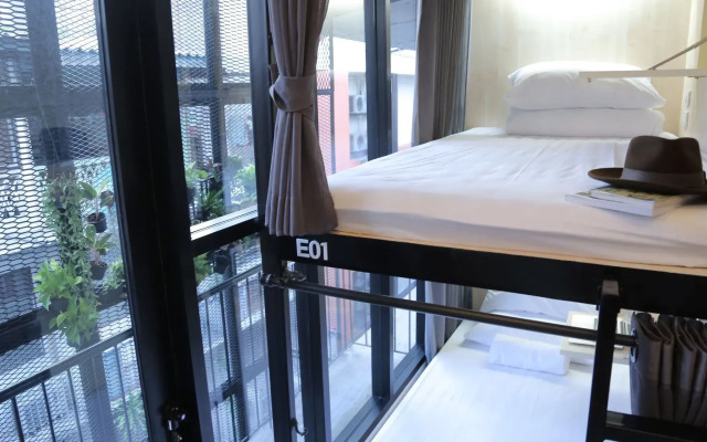 Lamurr Sukhumvit 41 - Hostel