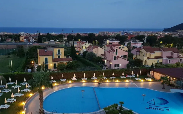 Tastefully Furnished Apartment Near the Sea