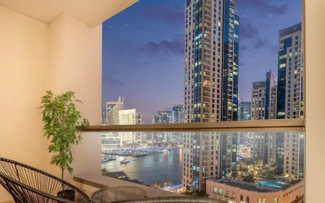 LUX The Luxurious Central JBR Suite 2