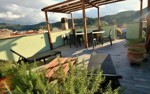 Charming, Spacious 3-bedroom Townhouse