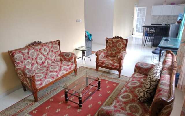 Villa Kota Bunga Azalea