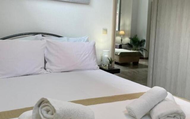 Eden apartment Paliouri with private backyard garden