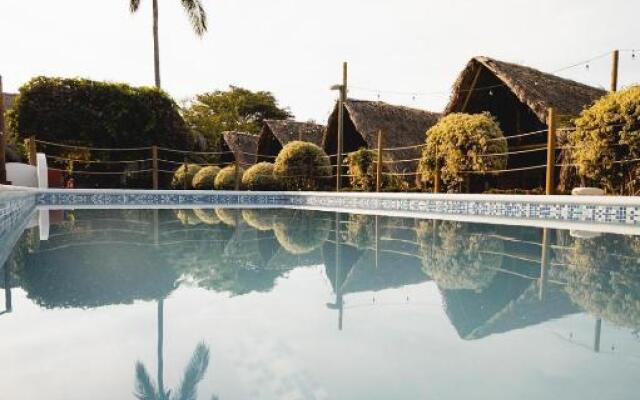 Tiki Hut Hostel Palomino