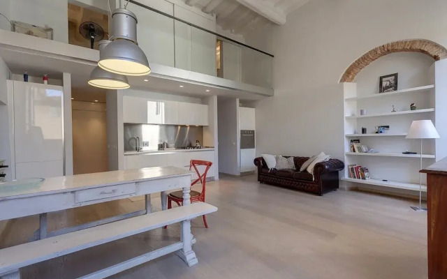 Home Sharing - Oltrarno