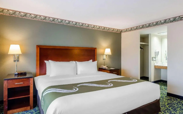 Quality Inn & Suites - Boston/Lexington