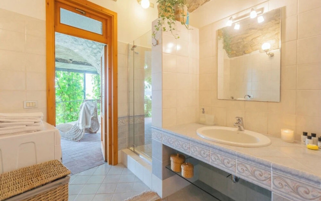 Simon's Apartment With Amazing View by Rent all Como