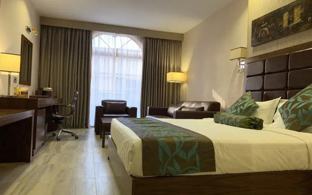 Days Hotel and Suites by Wyndham Dakar