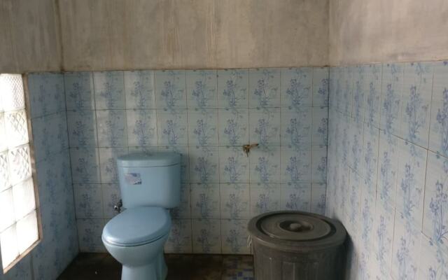 Pantai Suwuk River View Bungalow