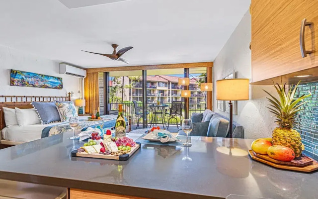 Papakea Oceanview Studio 0 Bedroom Condo by RedAwning
