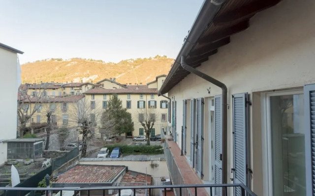 Volta Apartment in Como