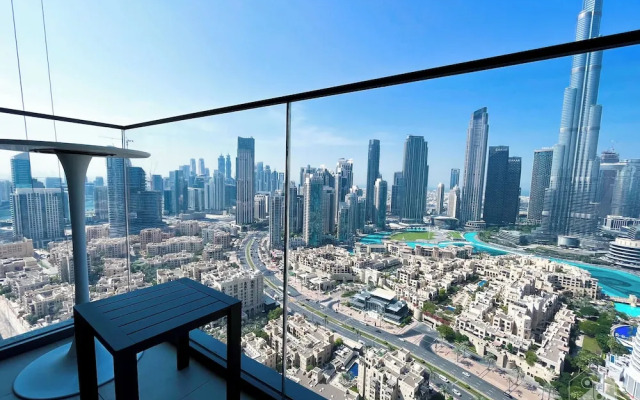 Luxury Burj Royale Burj Khalifa & Fountain view