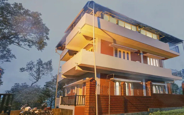 Itsy By Treebo - Iha Comforts