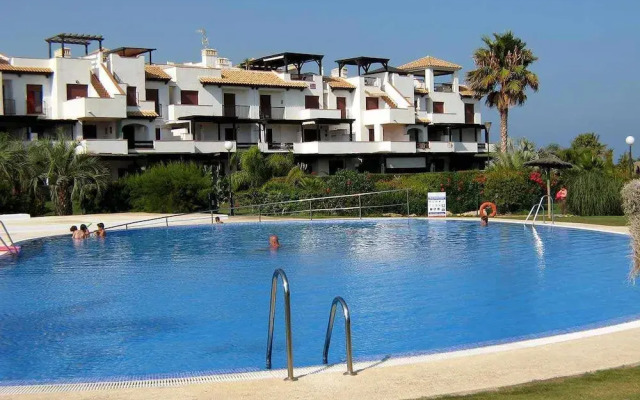 Venavera H21a - 2 Dorm / 1bath Walk to Beach