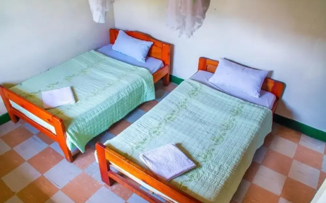 Sabinyo Guest House