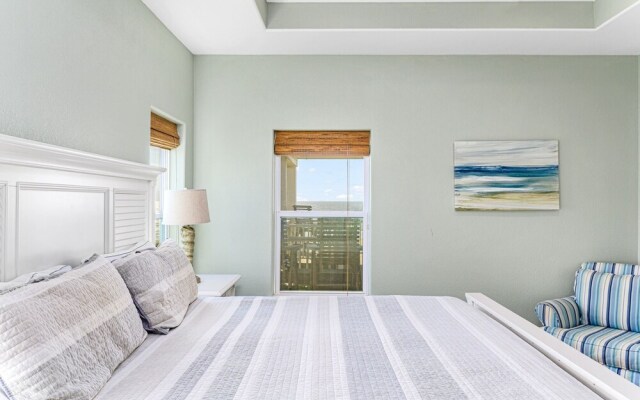 1 Holiday 4 Bedroom Home by RedAwning