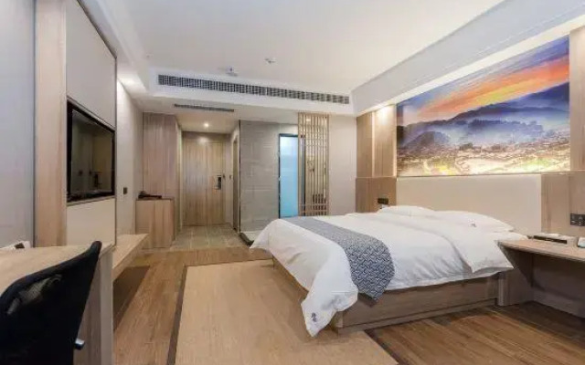 Lu Ming Bu Yi Hotel