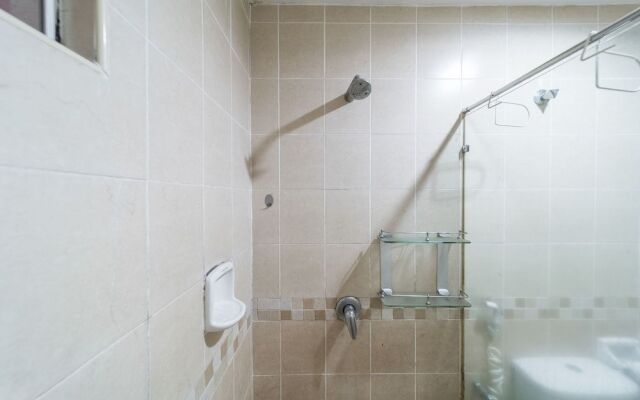 Oyo Home 44046 Cozy 1 Bedroom Casa Mutiara