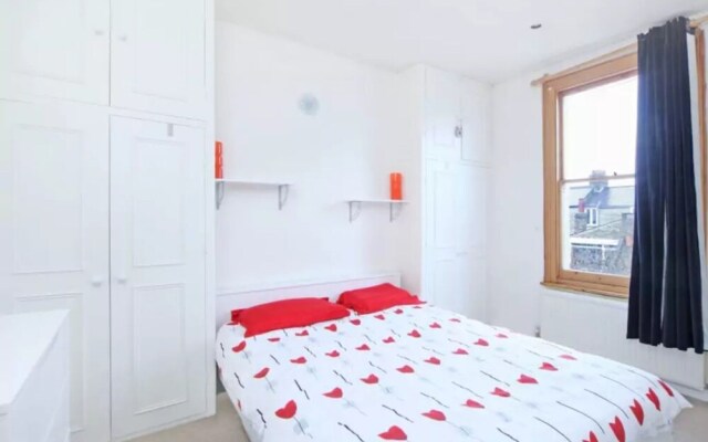Bright 1 Bedroom Flat in Fulham