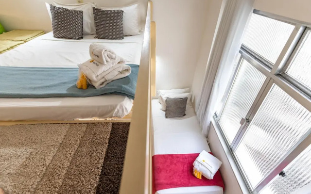 1min da praia de Copacabana - A923