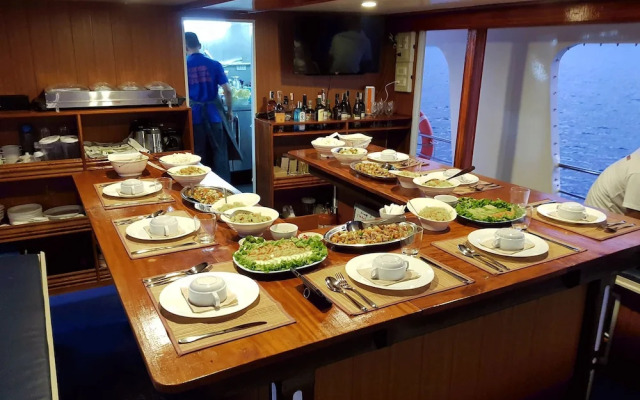 El Nido Ocean Suite Floating Hotel