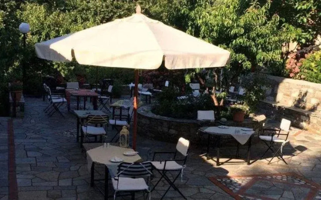 Villa Exohi Traditional House