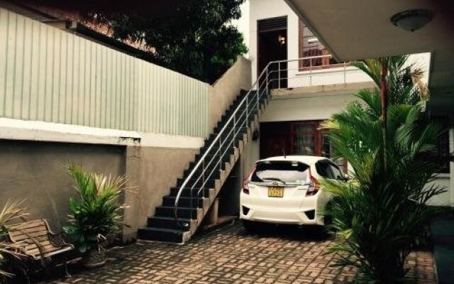 Colombo Holiday Home