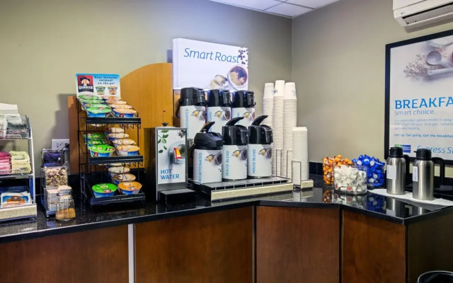 Holiday Inn Express Rolling Meadows - Schaumburg Area by IHG