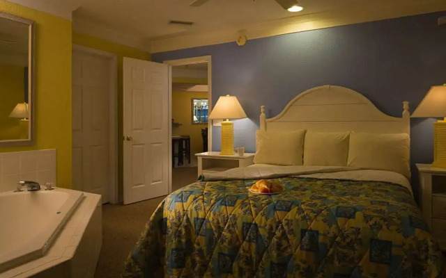 Hibiscus Oceanfront Resort