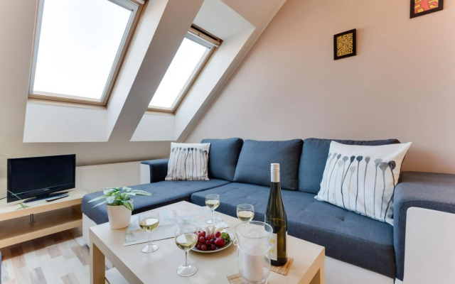 Jane's Charming Apartment