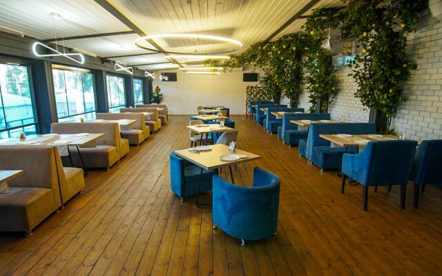 Загородный клуб Светлояр