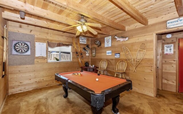 012 - Lakefront Chalet