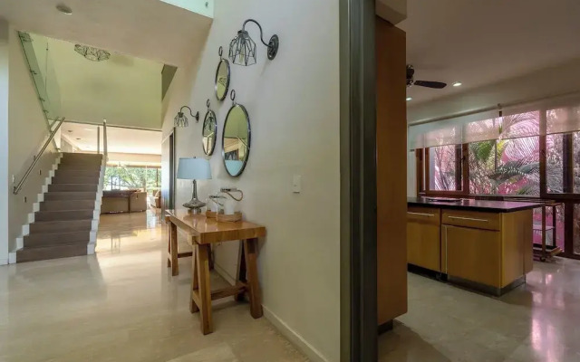 Exclusive House with Lake Chapala Access