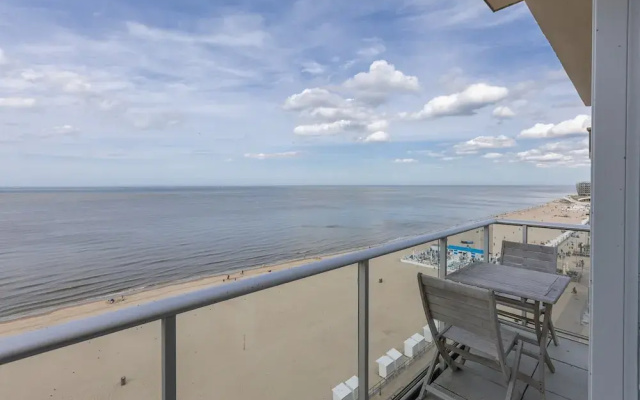 One-bedroom Apartment on the Seafront