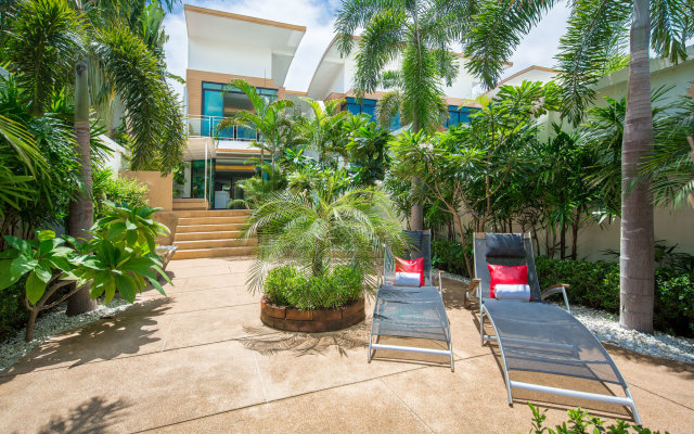 Paradise Pool Villa Pattaya in Tropicana Village