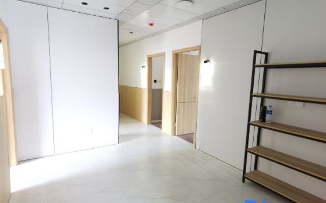 Xinlong Hotel