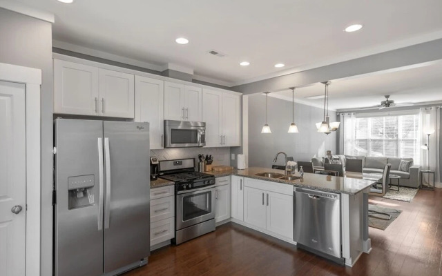 2 bedroom, Pat Garrett Street