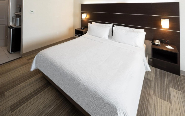 Holiday Inn Express & Suites Chicago West - St Charles