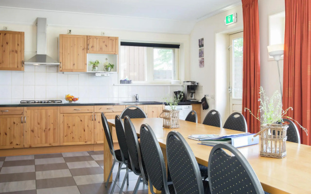 Lush Farmhouse in St. Annaparochie With Infrared Sauna