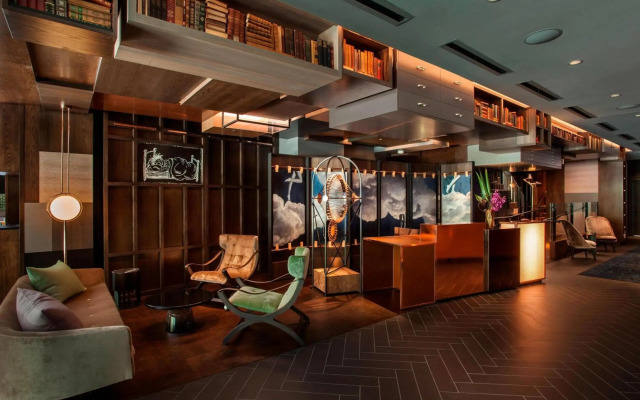Hotel EMC2, Autograph Collection
