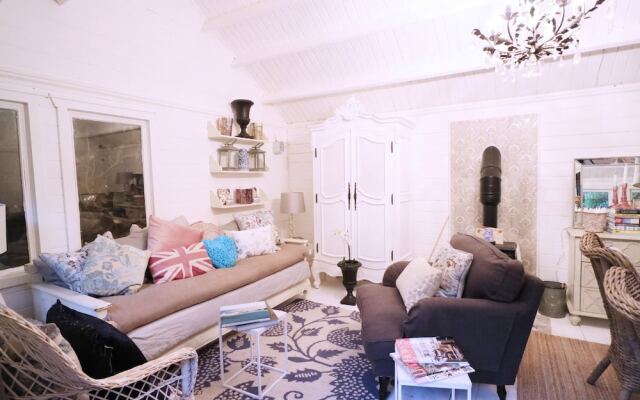 Boho Chic House for 5 With Garden