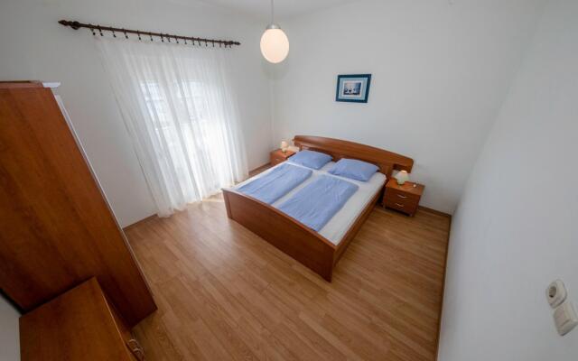 Coastal Home - 10 m From the sea - A1