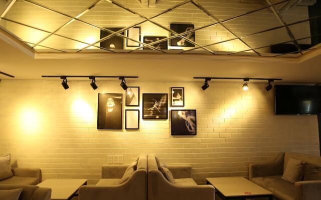 Hong Bao Thach Hotel