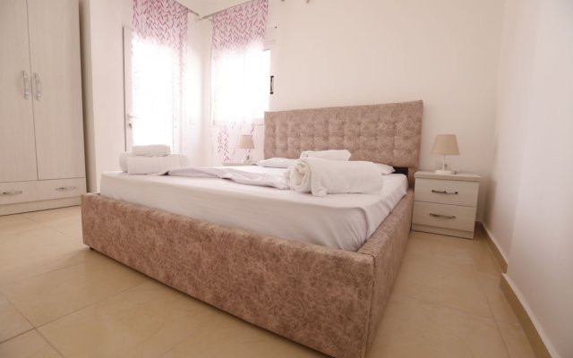 "sion Albania Saranda Apartment"